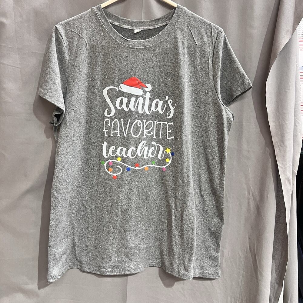 gray crew neck t-shirt featuring a "Santa's Favorite Teacher" Size Large TG2116